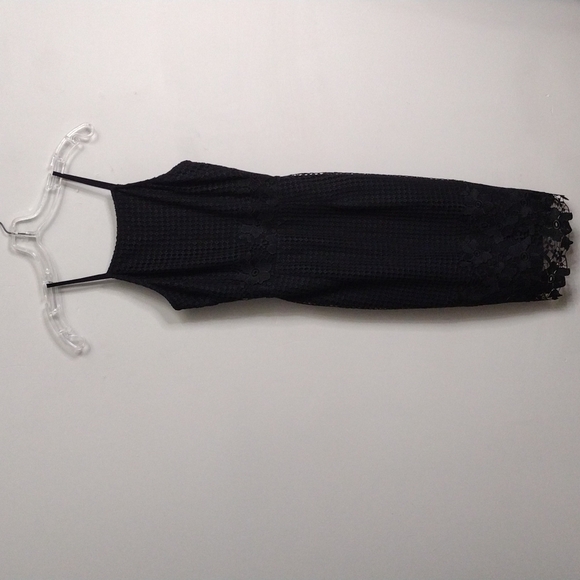 EUC Willow and Clay Black dress with floral knit pattern size XS - Picture 1 of 10